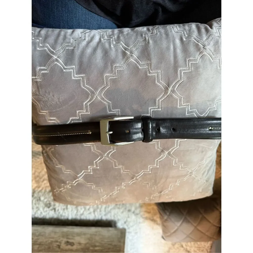 Tommy Bahama fits waist